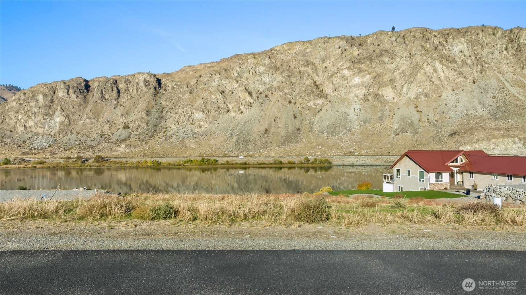Property Photo:  7 N Shore Drive  WA 98843 