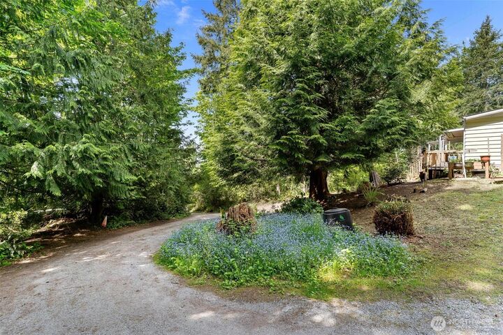 Property Photo: 987 Rowe Road WA 98282