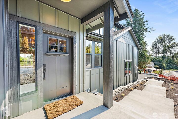 Property Photo:  1238  9th Street SW  WA 98371