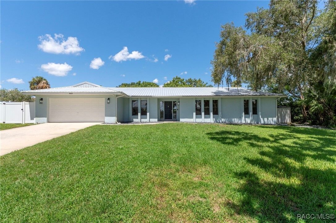 Property Photo:  4631 E Windmill Drive  FL 34453 