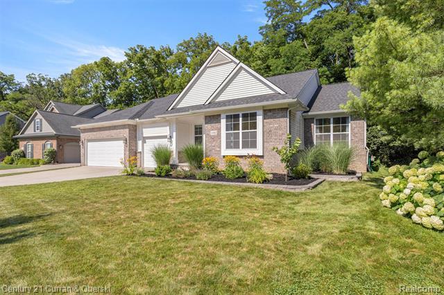 Property Photo:  13662 Cobblestone Creek Drive  MI 48111 