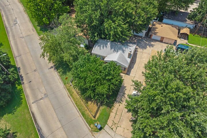 Property Photo:  1651 N Ferrell Dr  KS 67203-2717 