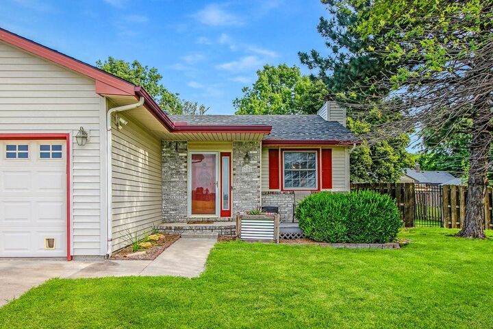 Property Photo: 620 E School St KS 67133