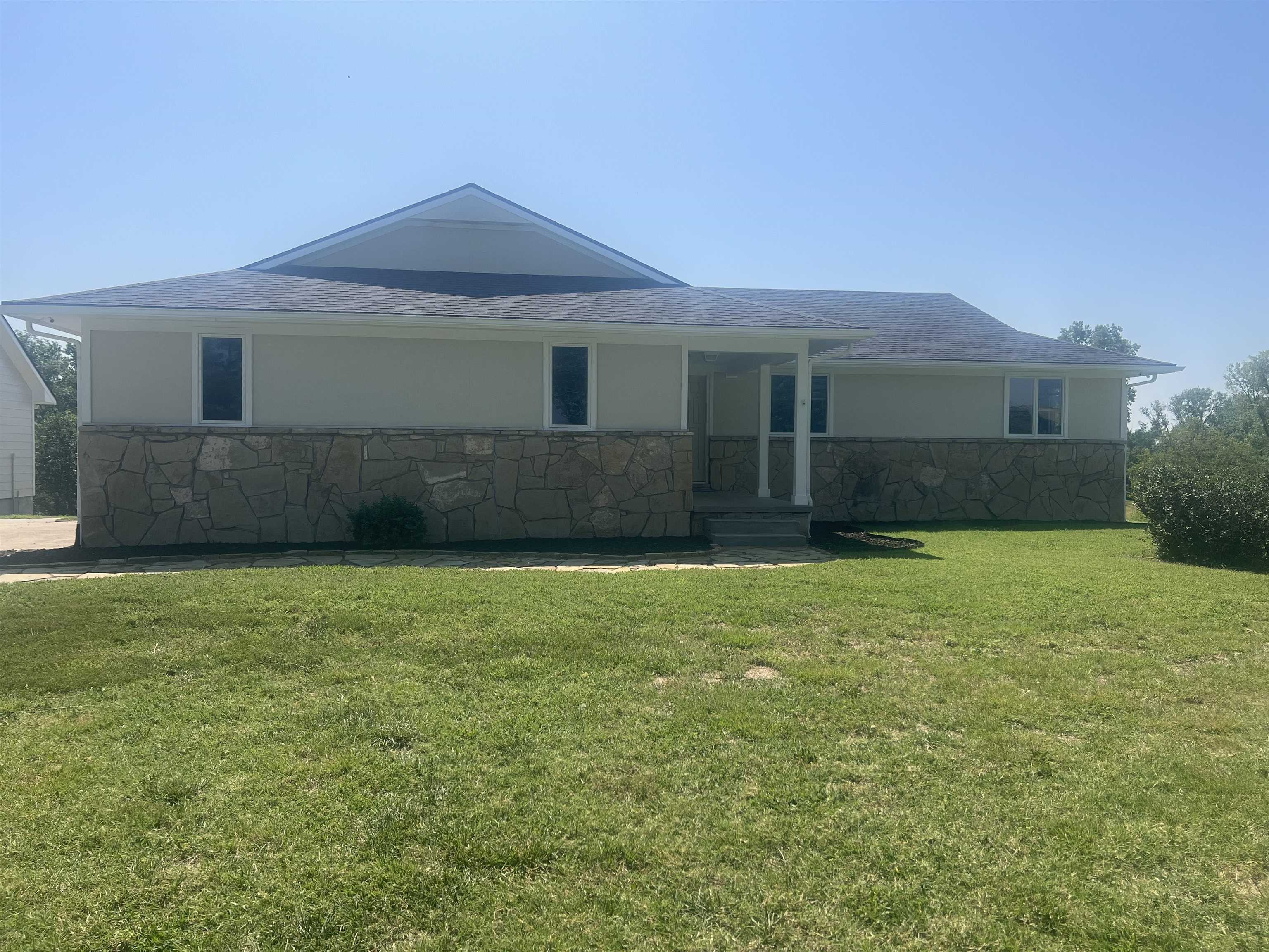Property Photo: 24601 W Pheasant Ct. KS 67149