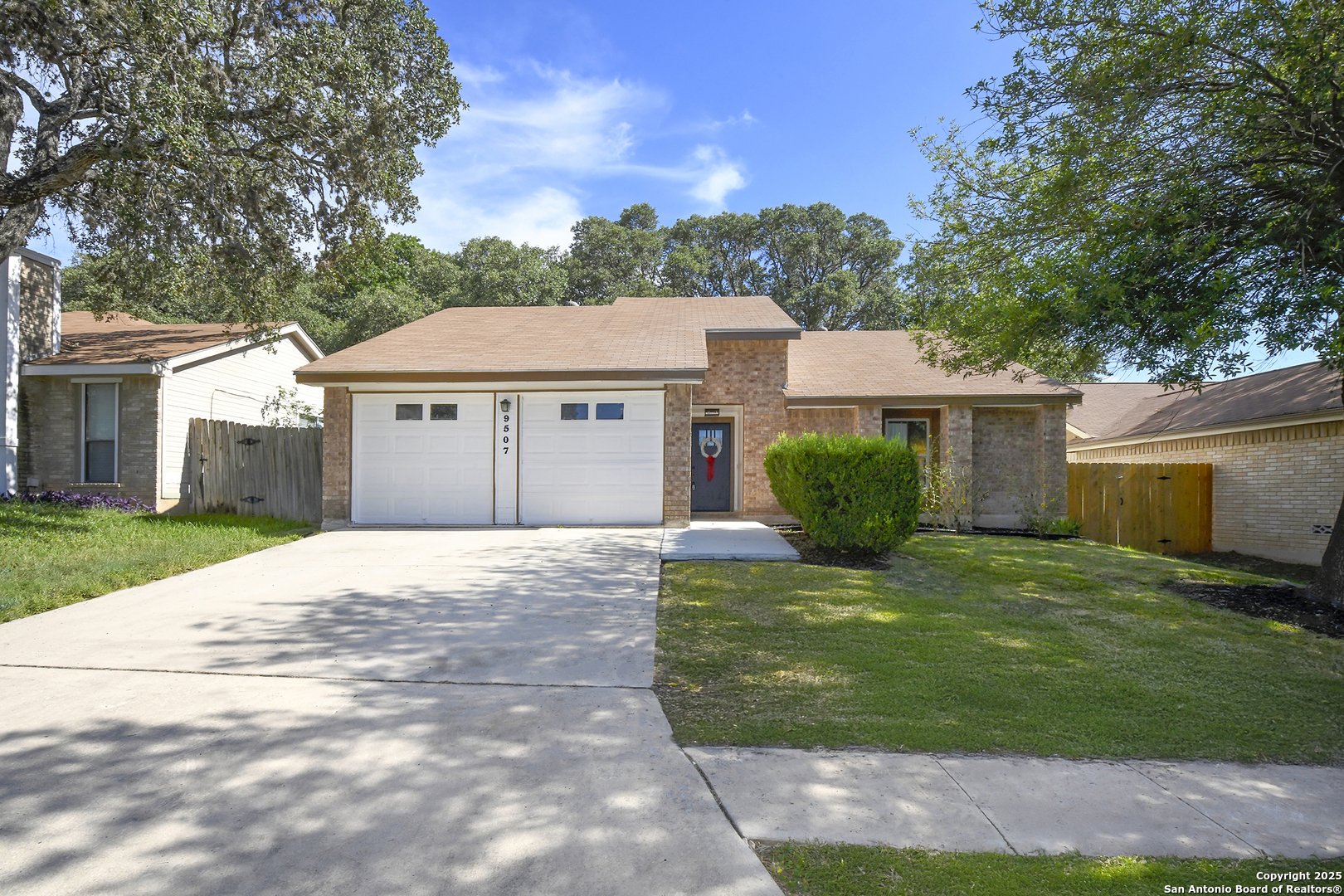 Property Photo: 9507 Brook Green TX 78250
