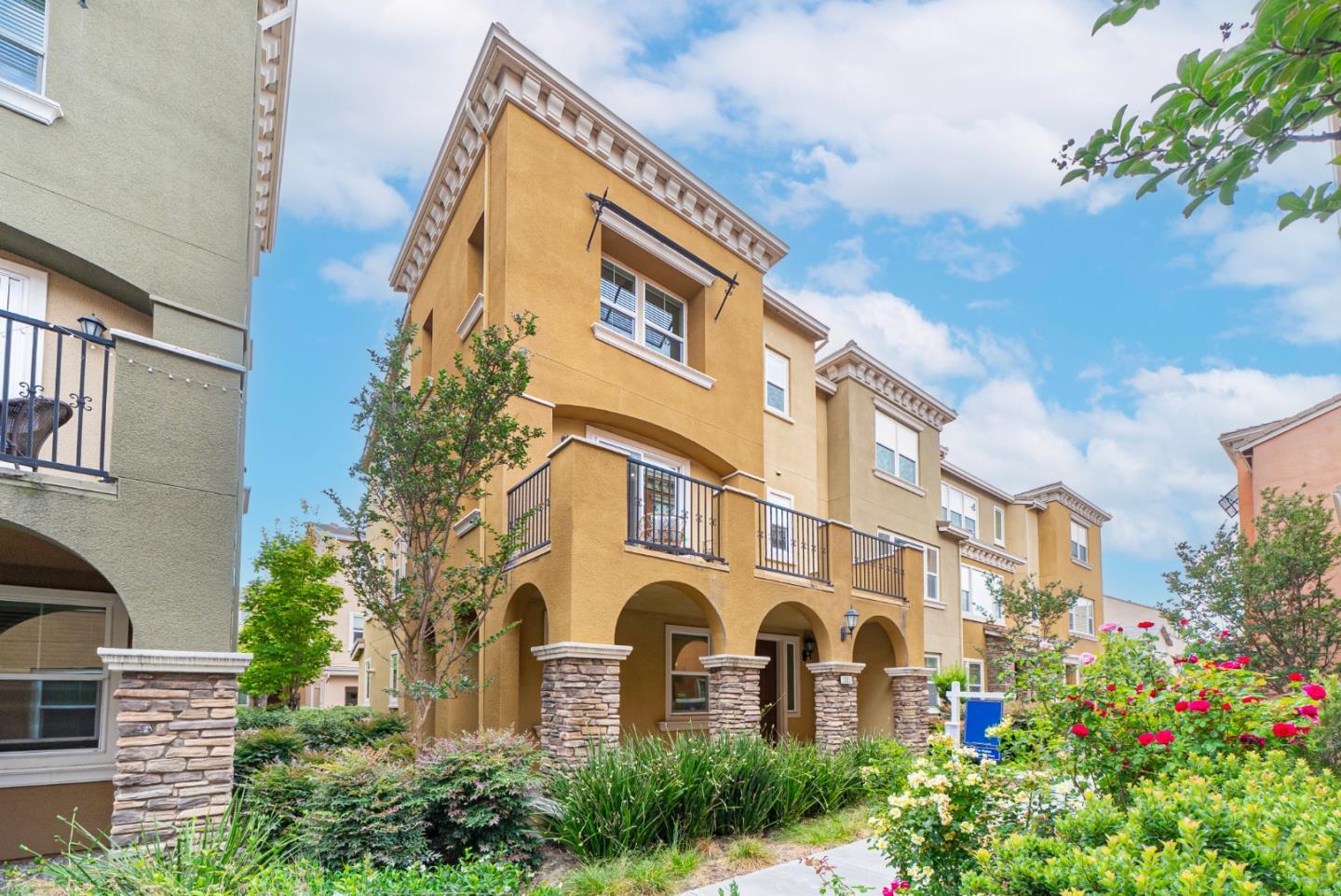 Property Photo: 38924 Spicebush Place CA 94560
