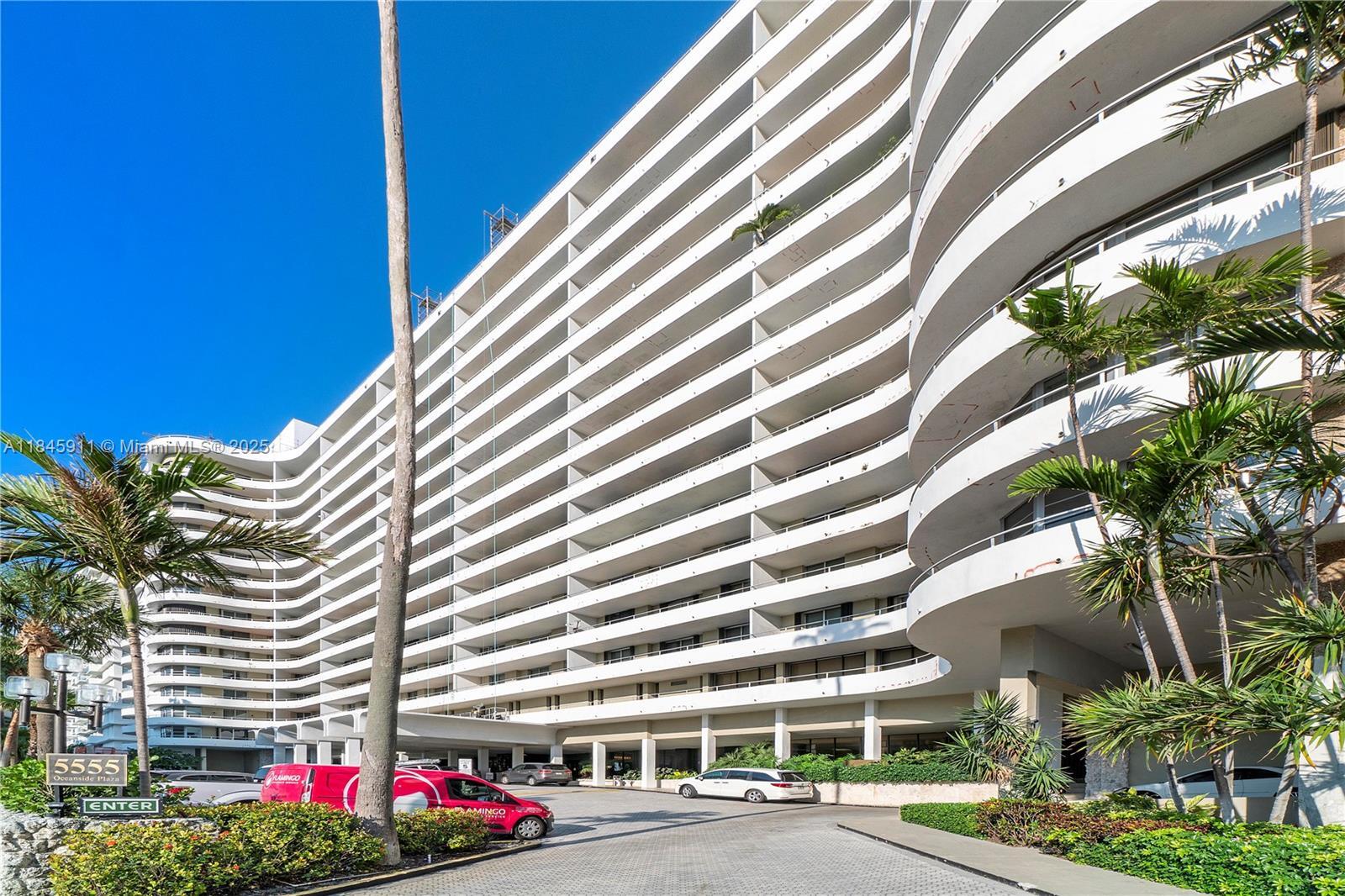 Property Photo: 5555 Collins Ave 4W FL 33140