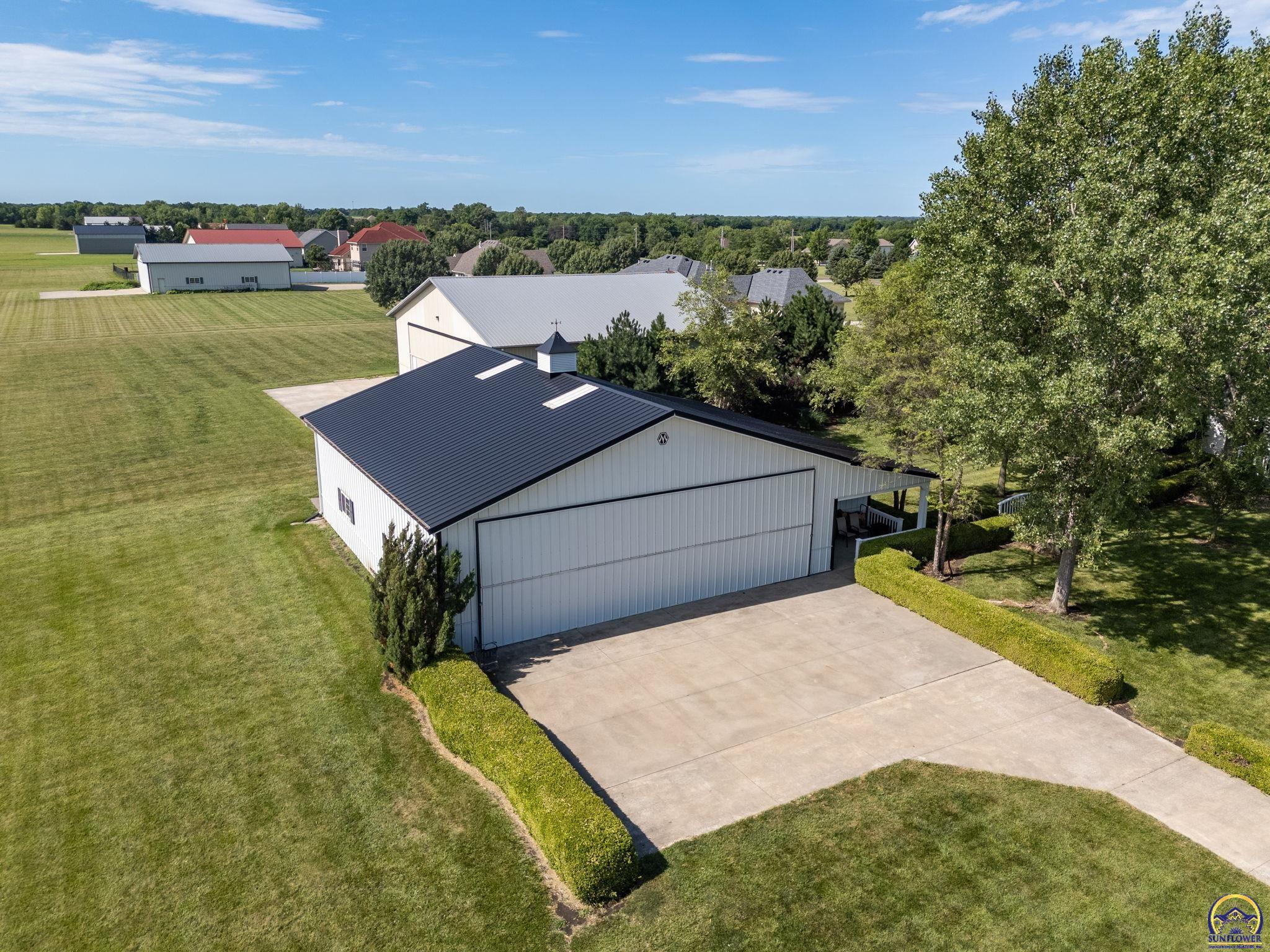 Property Photo:  4516 SE Paulen Rd  KS 66409 