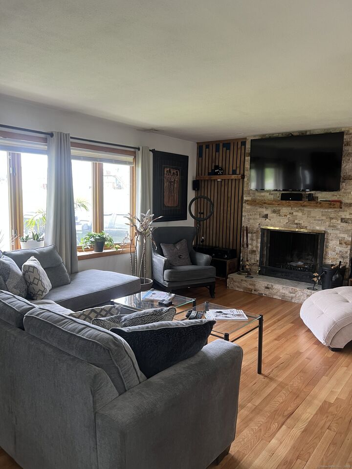 Property Photo: 323 Shingle Hill Road CT 06516