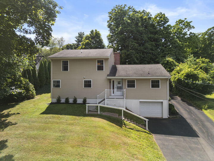 2756 Whitney Avenue  Hamden CT 06518 photo