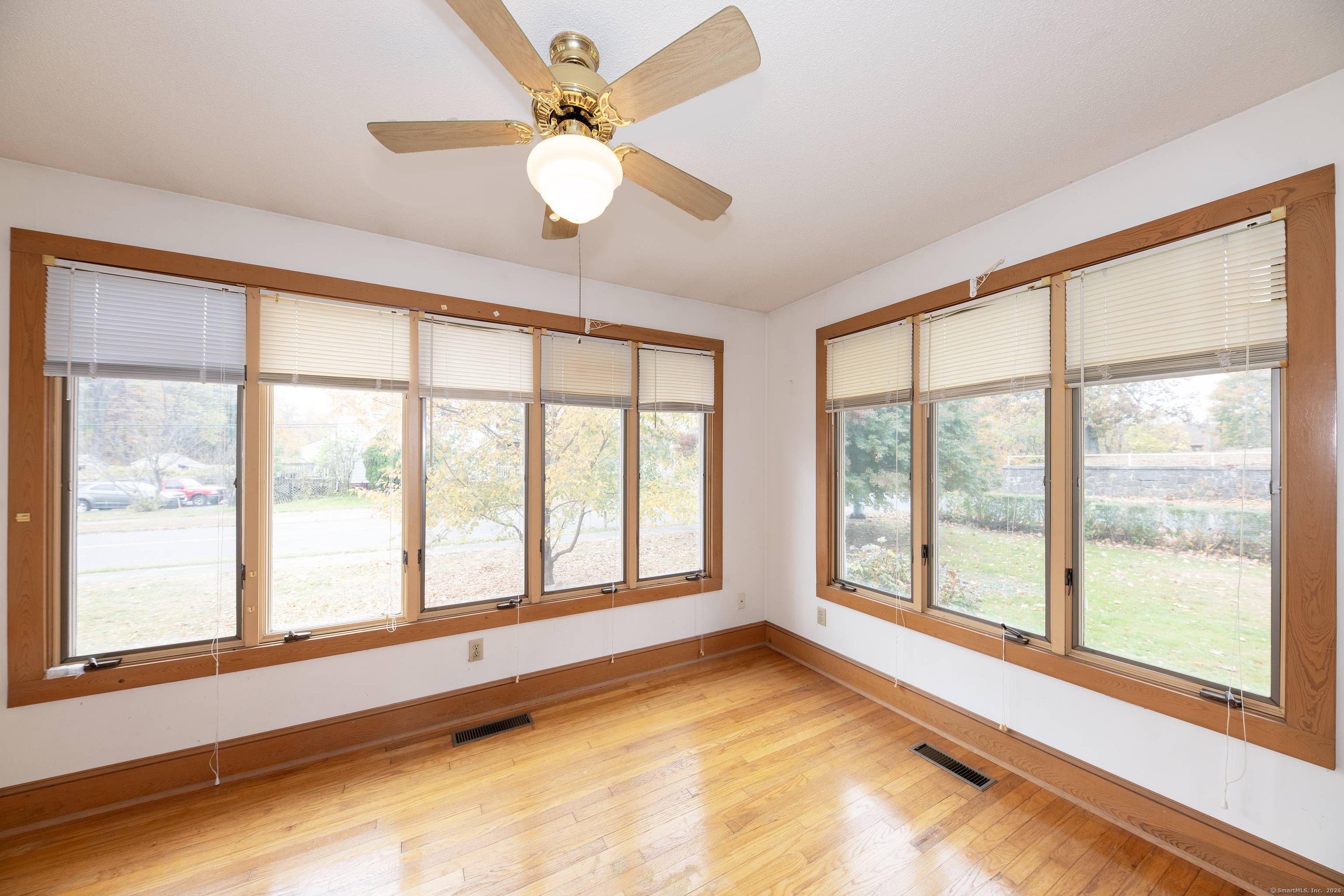 Property Photo: 1129 North Colony Road CT 06450