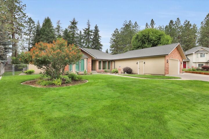 Property Photo:  510 E Jack Pine Ct  WA 99208 