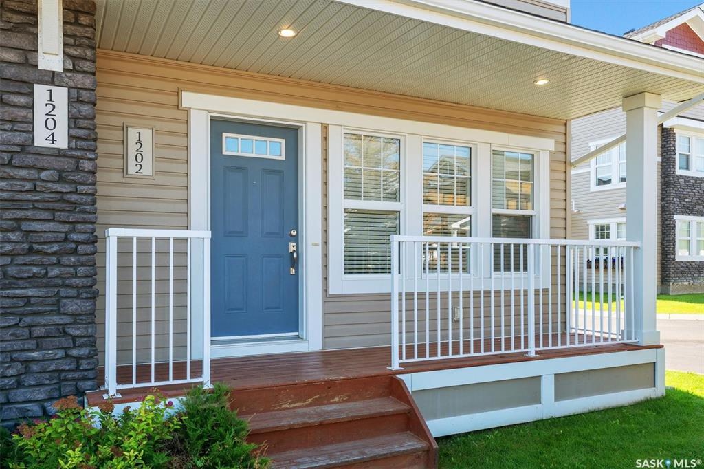 Property Photo: 1202 Pringle Way SK S7T 0X5