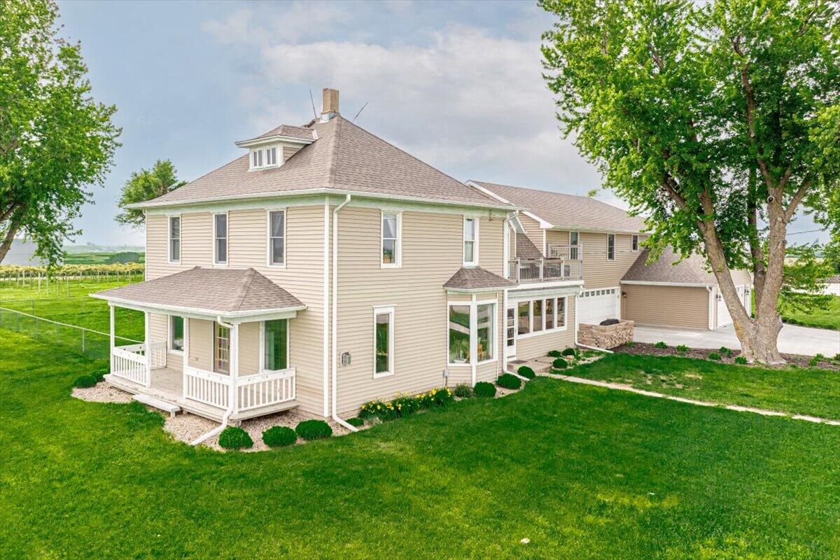Property Photo:  31506 Pioneer Trail  IA 51575 