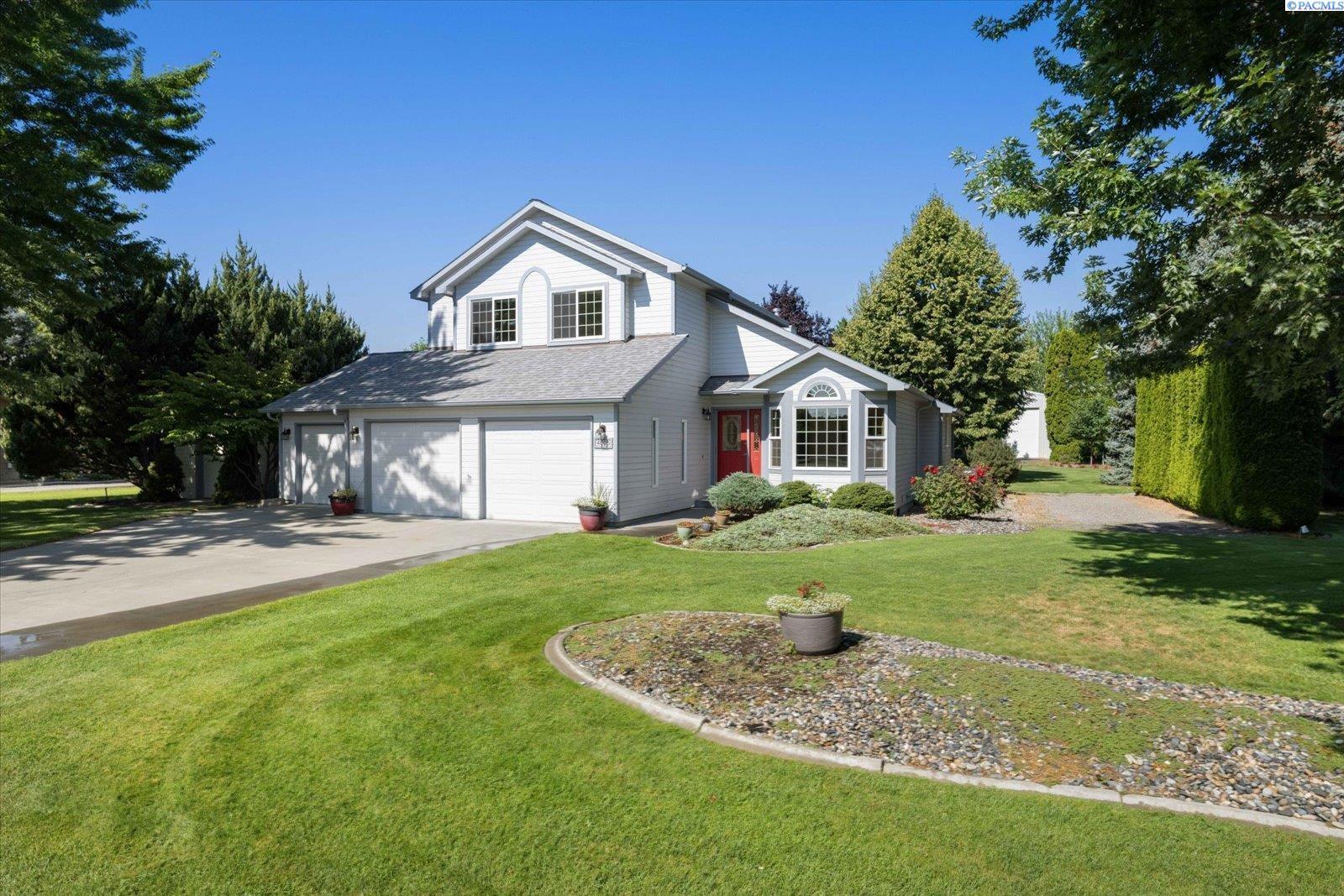 Property Photo: 4005 Cascade Drive WA 99353