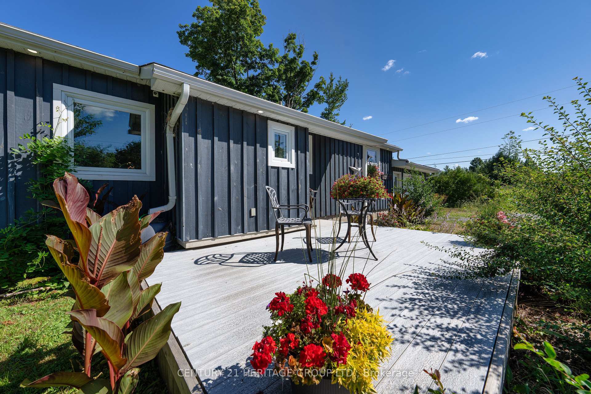 Property Photo:  393B Thorah Concession Rd 2 Road  ON L0K 1A0 