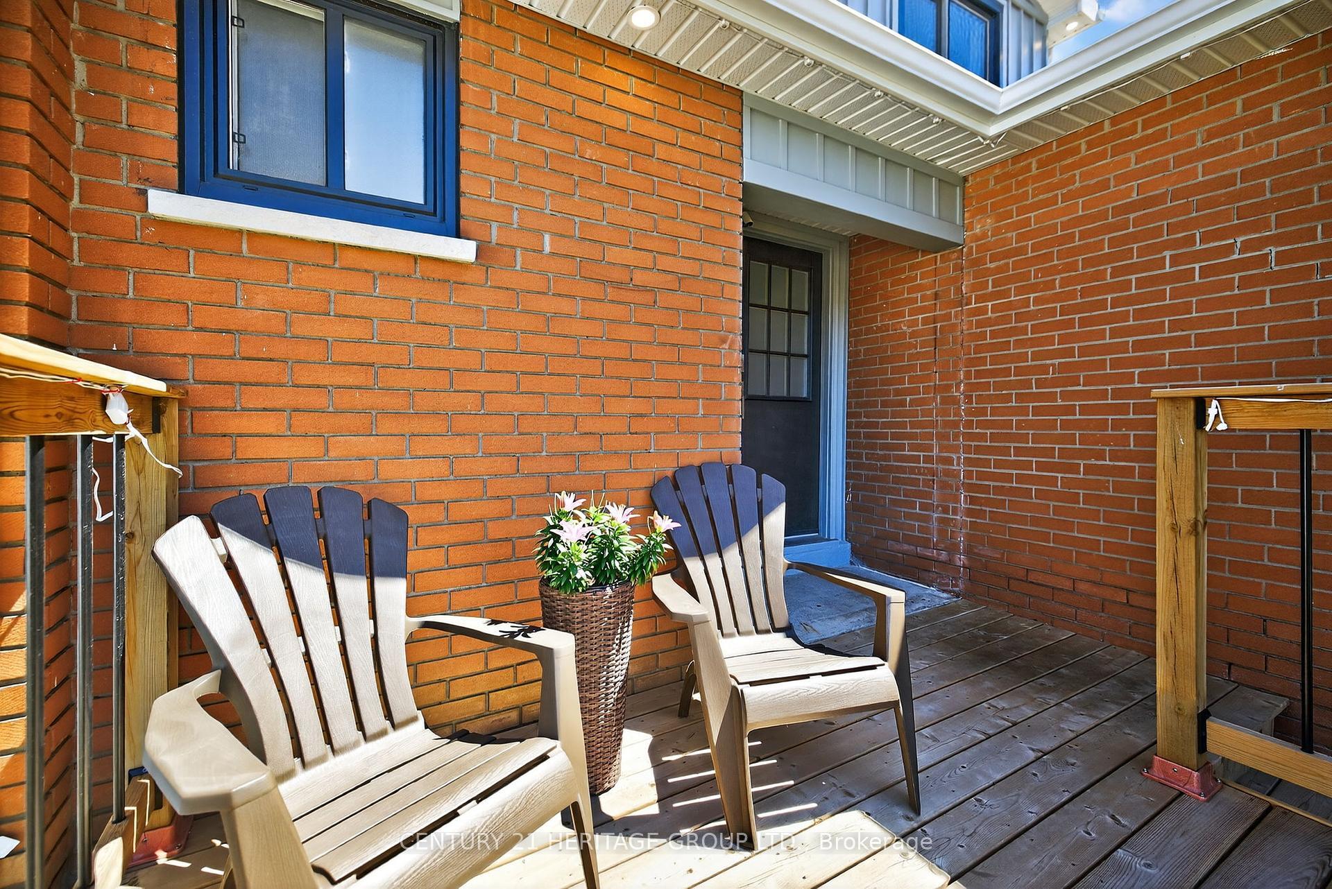 Photo de la propriété: 367 Maplegrove Avenue ON L3Z 1V8
