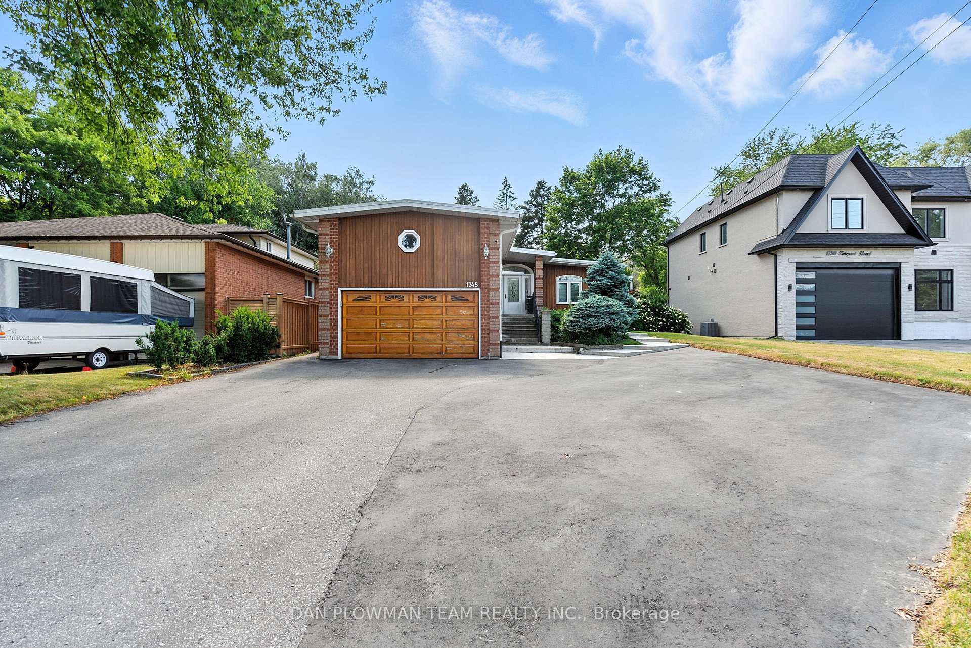 Property Photo:  1748 Fairport Road  ON L1V 1S8 