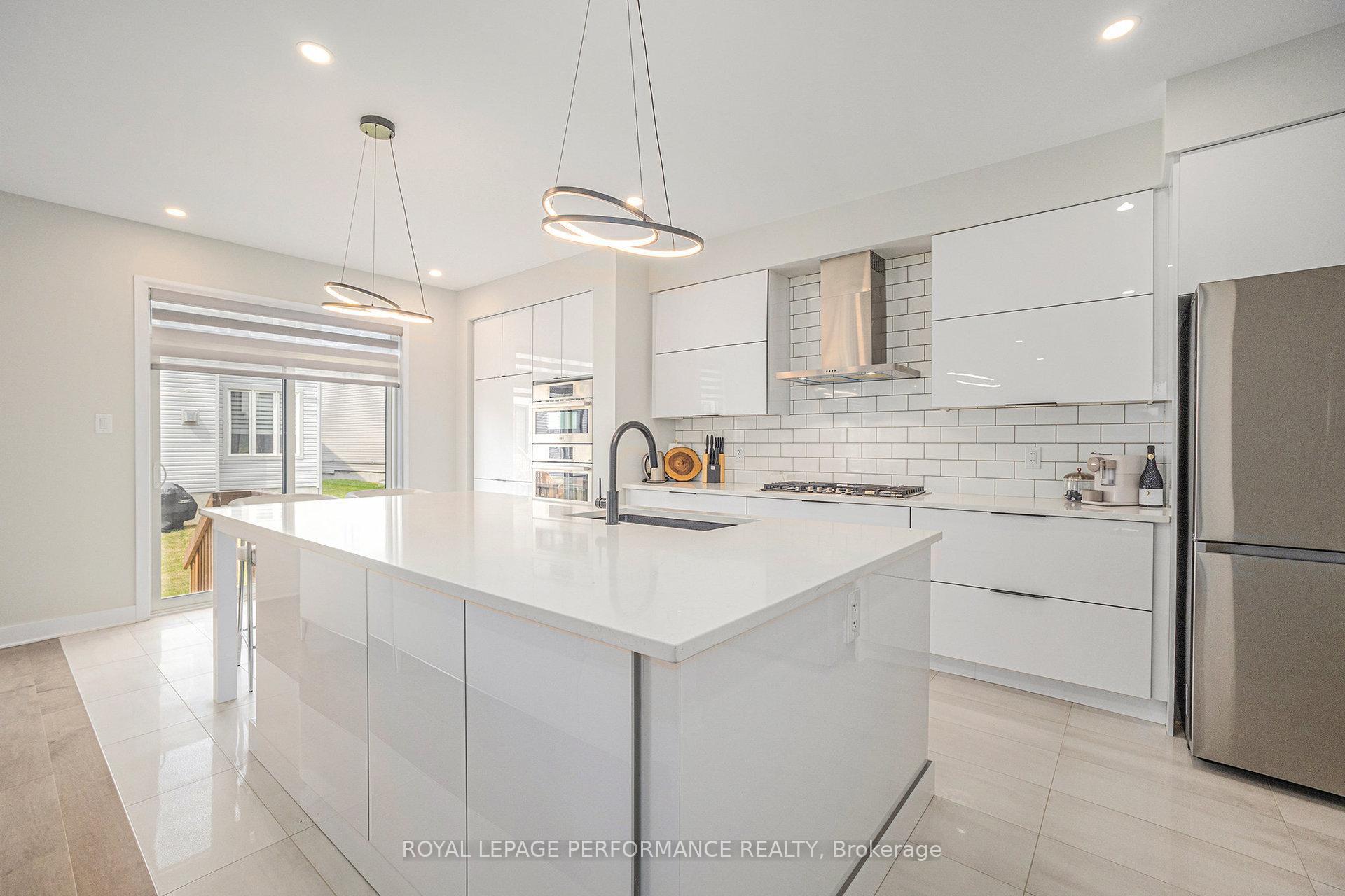 Property Photo:  233 Beaugency Street  ON K1W 0T2 