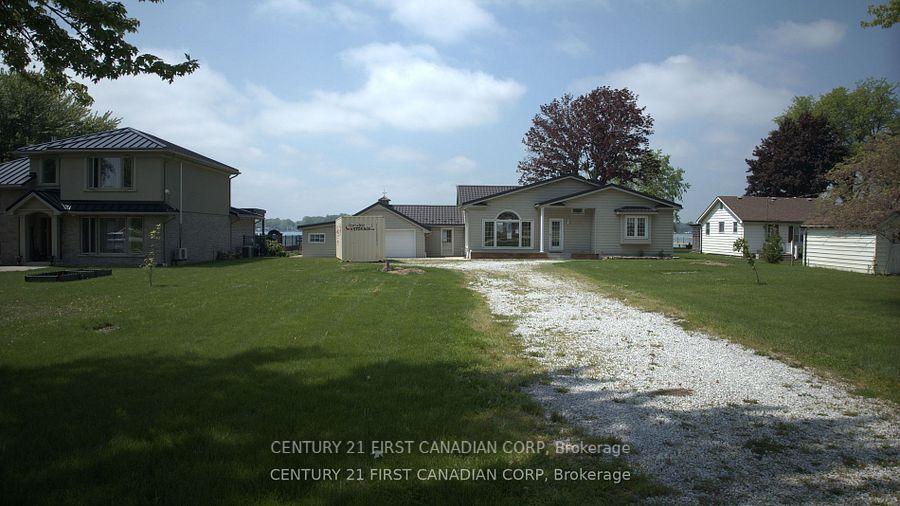 Photo de la propriété:  3877 St Clair Parkway  ON N0P 2B0 