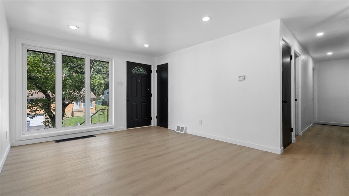 Property Photo: 11420 Azalea Dr PA 15235