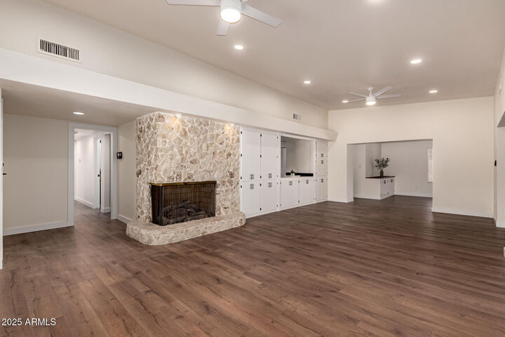 Property Photo: 5835 W Belmont Avenue AZ 85301