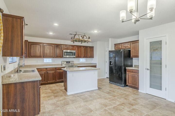 Property Photo:  22123 E Via Del Palo --  AZ 85142 
