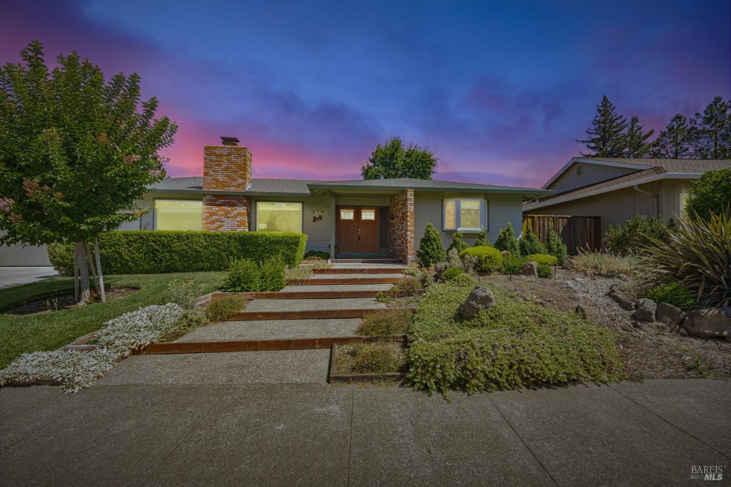 Property Photo:  275 Mockingbird Circle  CA 95409 