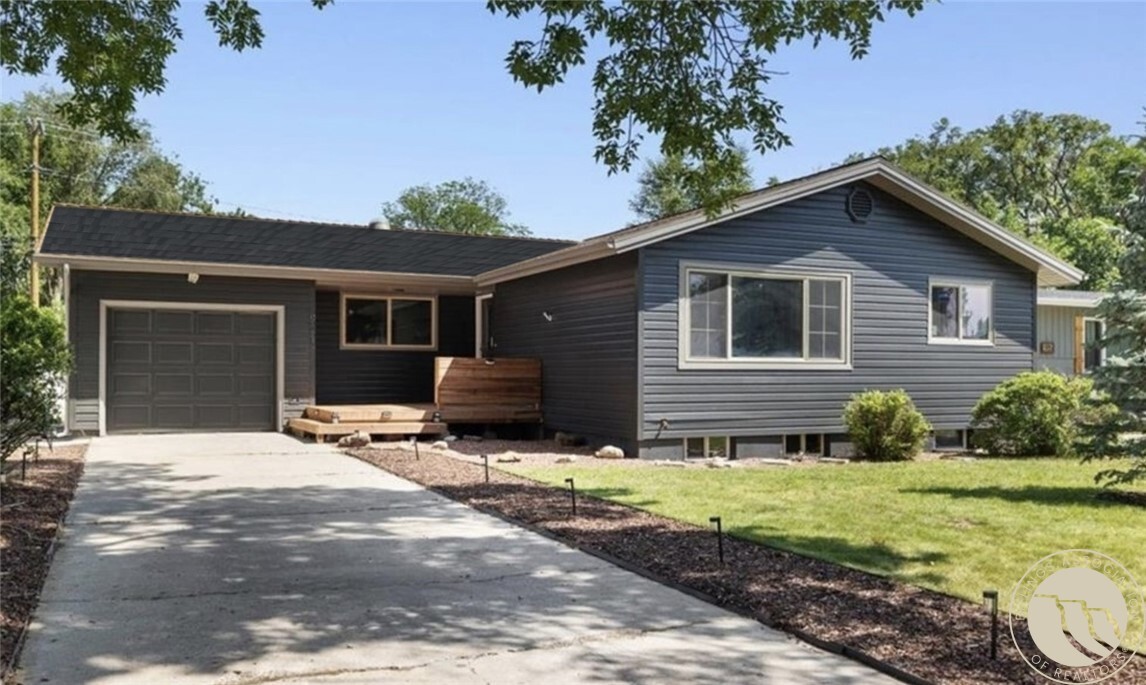 Property Photo: 921 Avenue F MT 59102