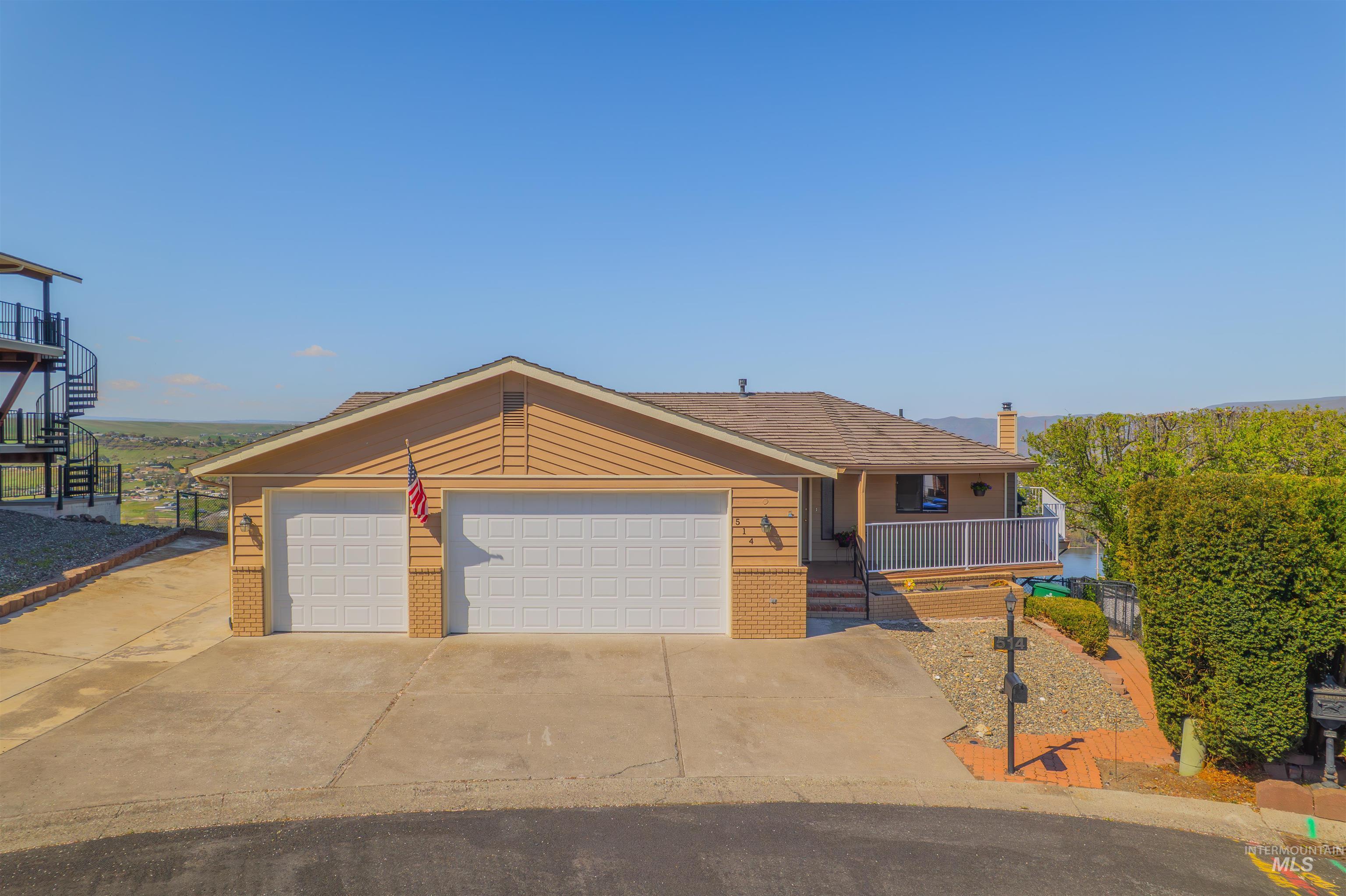 Property Photo:  514 Crestline Circle Ct  ID 83501 