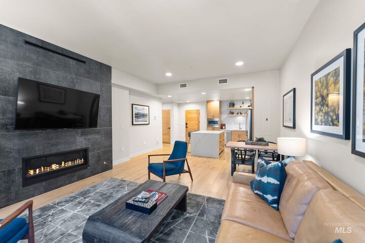 Property Photo:  780 Village Dr. 210  ID 83615-5014 