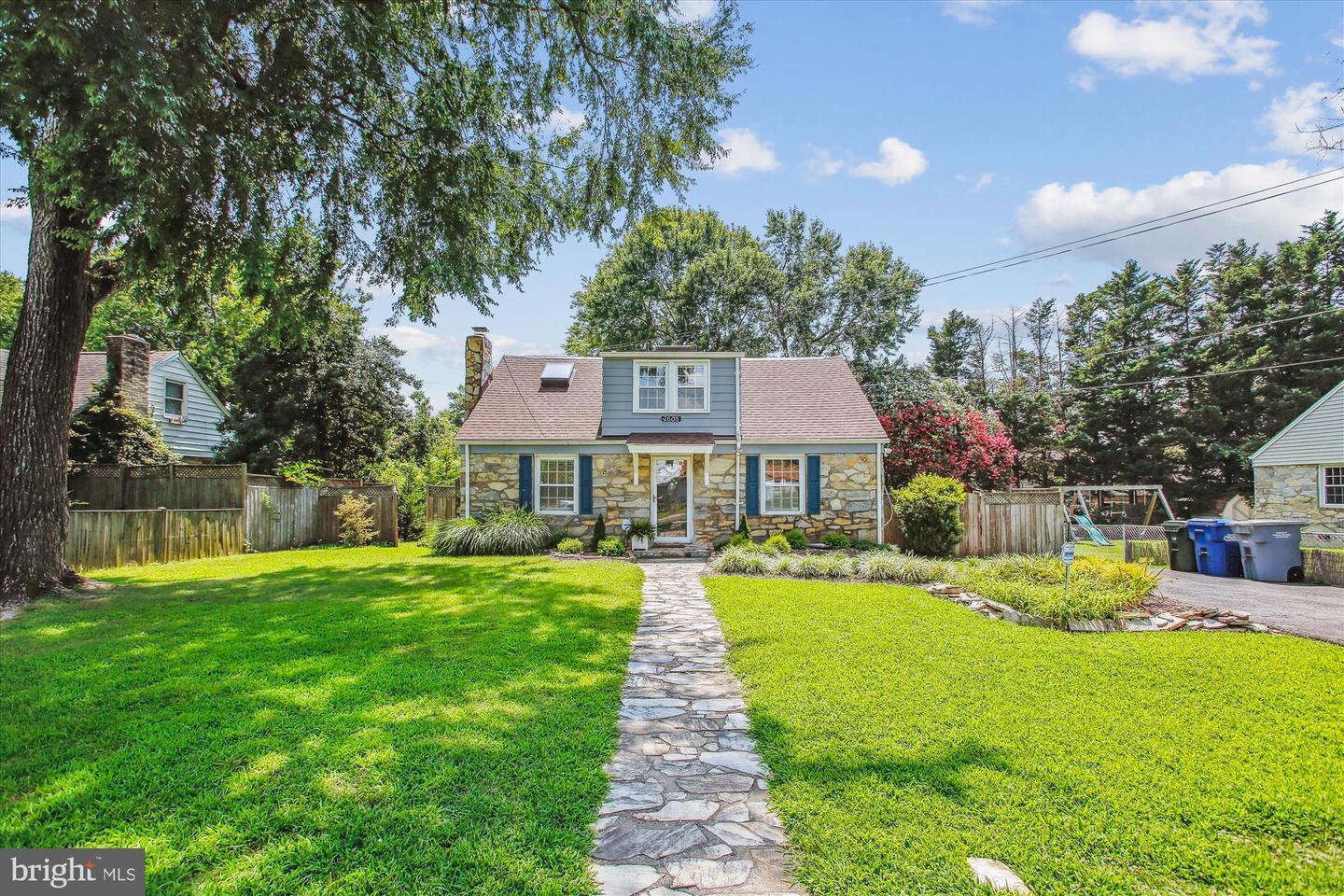 Property Photo: 2605 Popkins Lane VA 22306