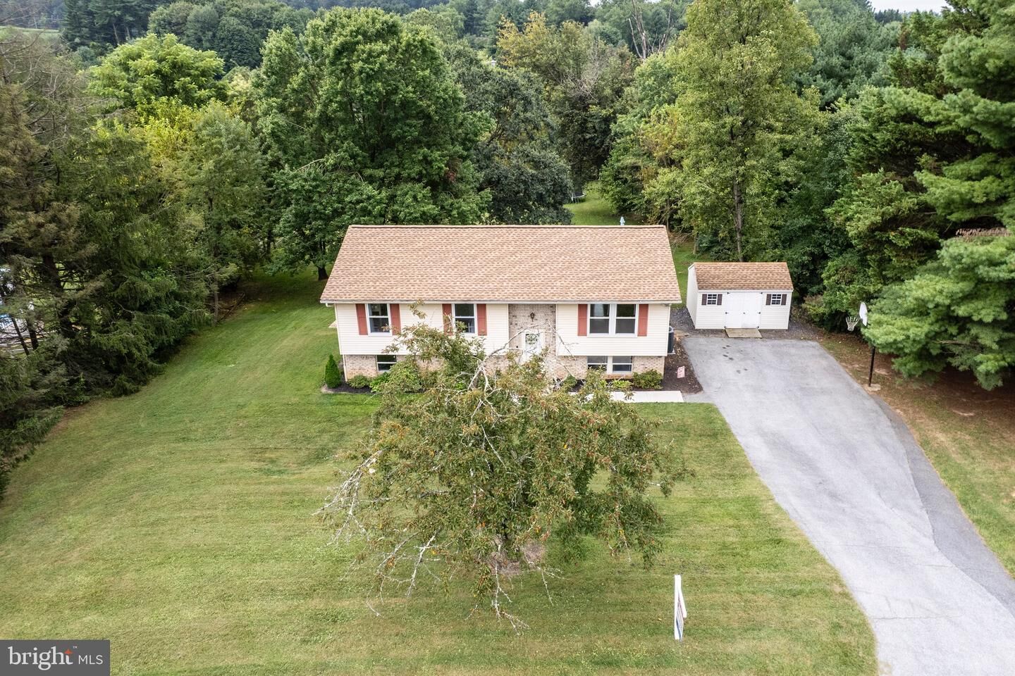 Property Photo: 2703 Chippewa Court MD 21048