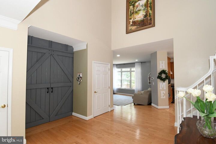Property Photo:  1 Summerhill Court  NJ 08022 