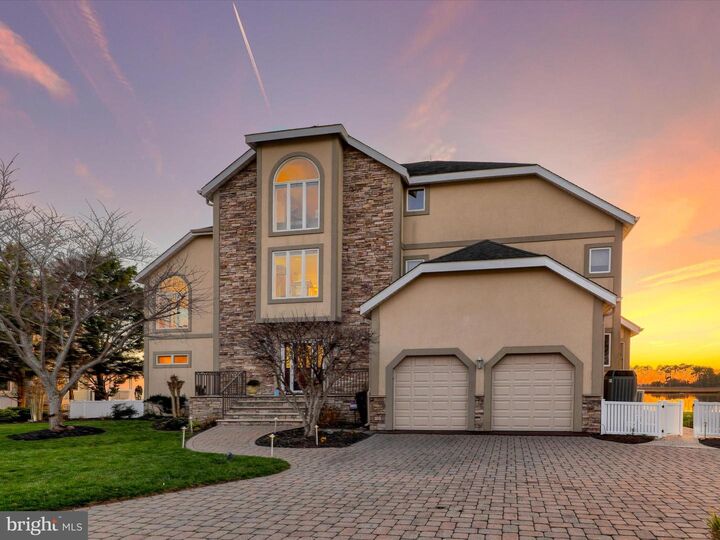 Property Photo:  7 White Oak Road  DE 19971 