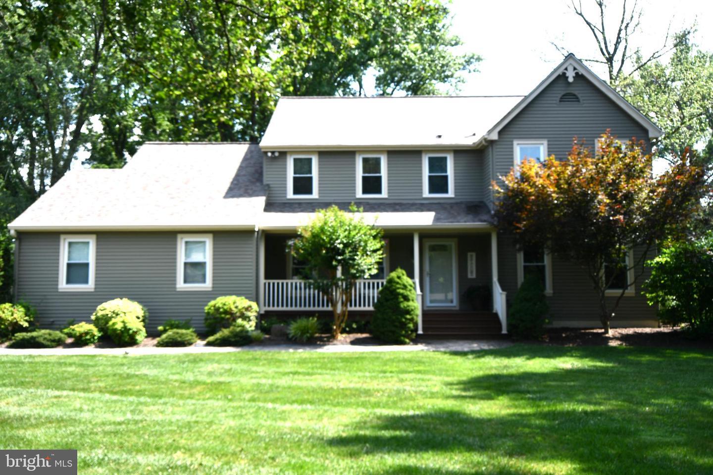 Property Photo: 709 Wynnewood Drive PA 19067