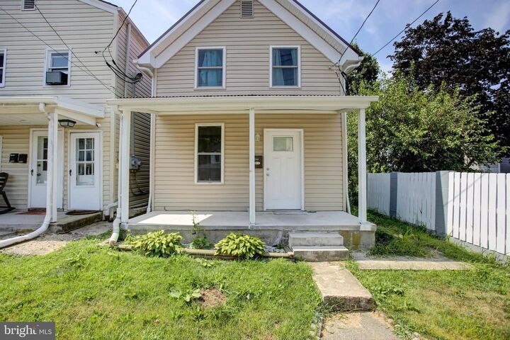 246 W North Street  Waynesboro PA 17268 photo