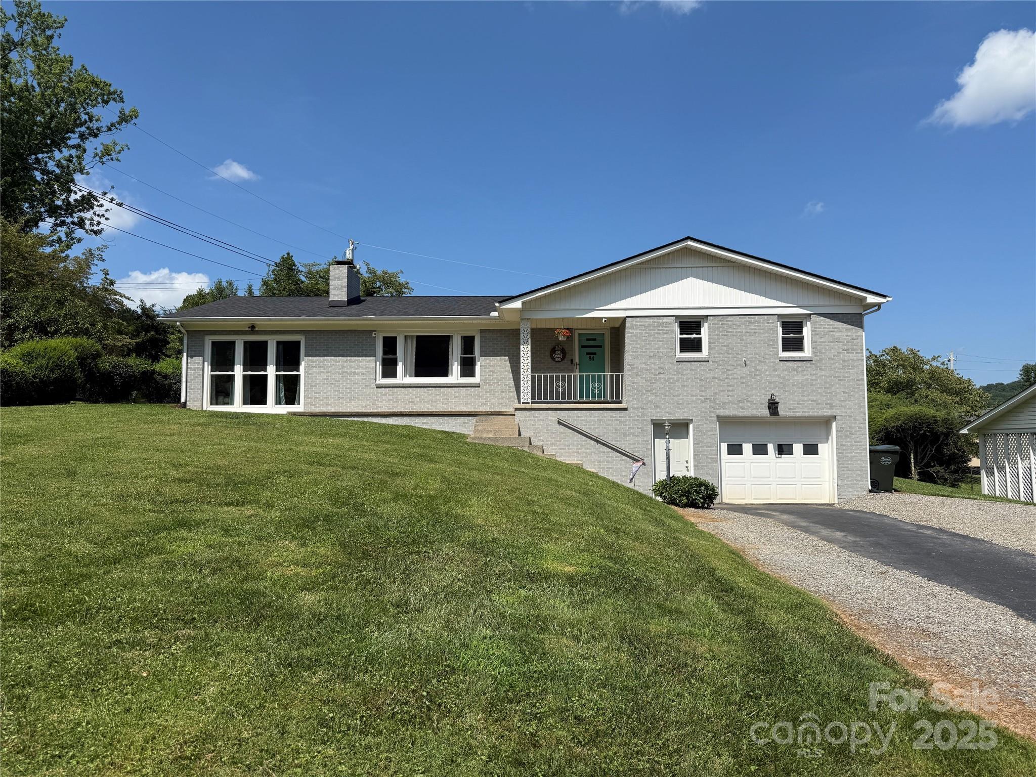 84 Azalea Drive  Waynesville NC 28786 photo