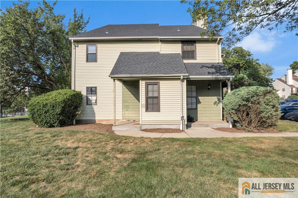 Property Photo: 901 Woodbridge Commons Way 901 NJ 08830