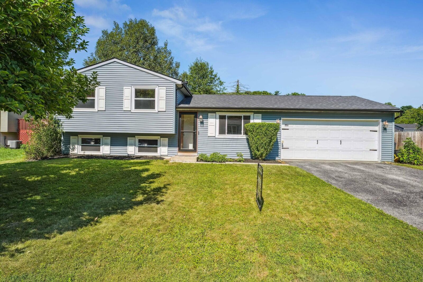 Property Photo: 1163 Jonson Court OH 43068