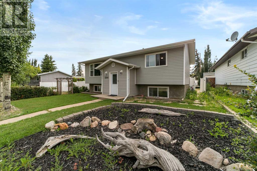 Property Photo:  4926 47 Street  AB T0B 2L0 