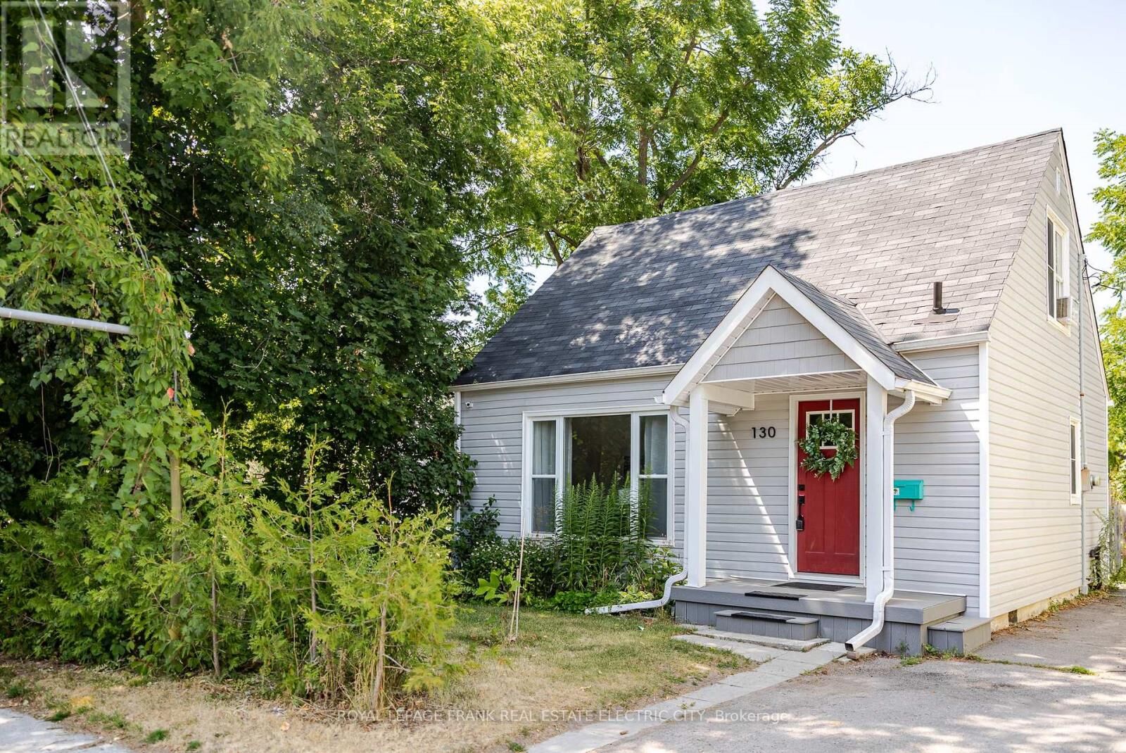 Property Photo: 130 Hazlitt Street ON K9H 1L5