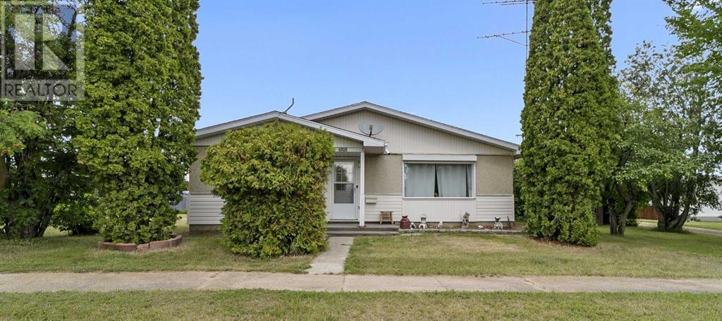 Property Photo:  4903 53 Street  AB T0B 2G0 
