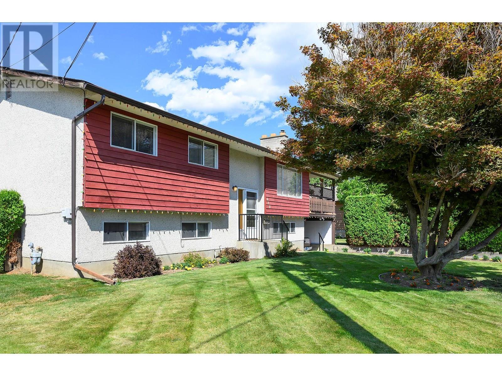 Property Photo: 628 Bissette Road BC V2B 6L4