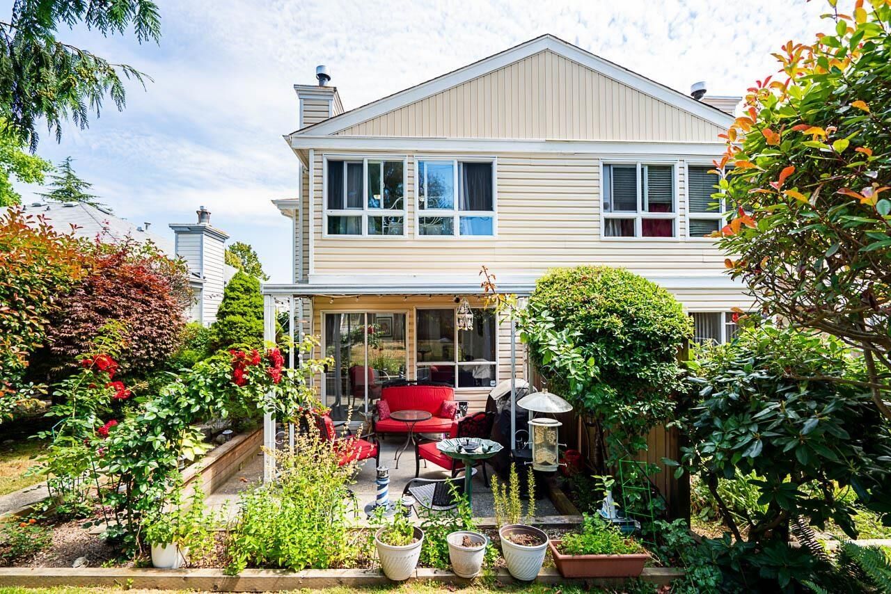 Property Photo:  12233 92 118  BC V3V 7S1 