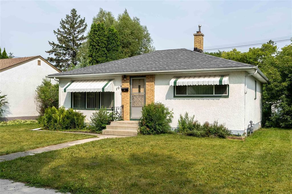 Property Photo: 107 Lennox Avenue MB R2M 1B1