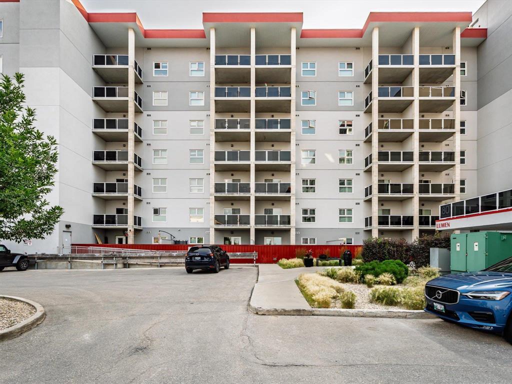 Property Photo:  80 Barnes Street  MB R3T 3N7 