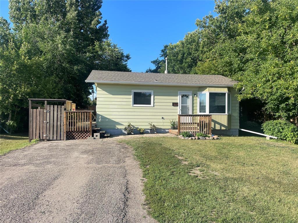 159 Maple Avenue  Hamiota MB R0M 0T0 photo