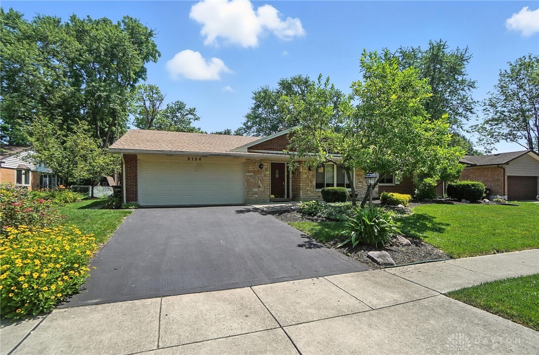 Property Photo:  5124 Cloudsdale Drive  OH 45440 