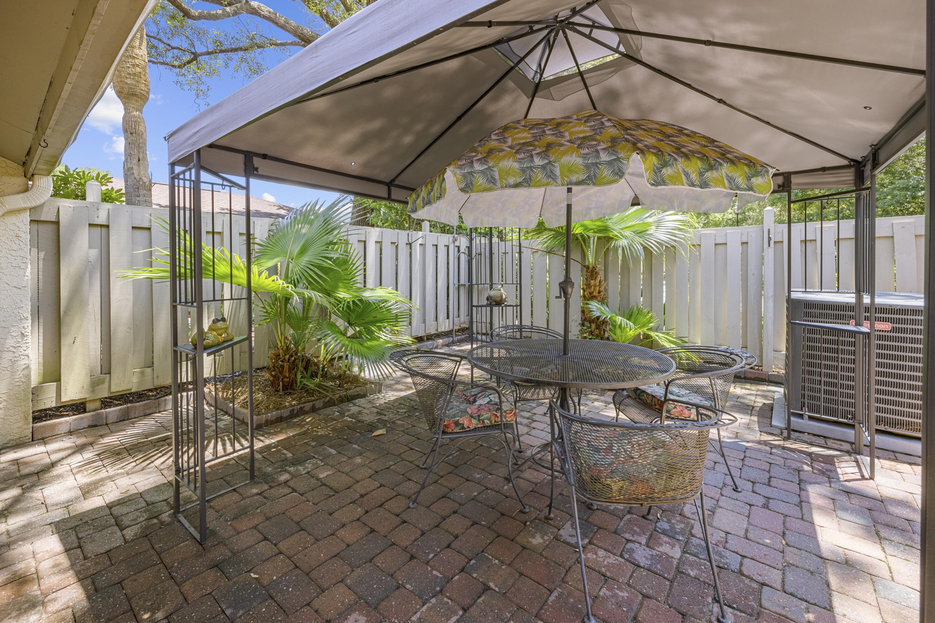 Property Photo: 700 Bay Drive 1002 FL 32578